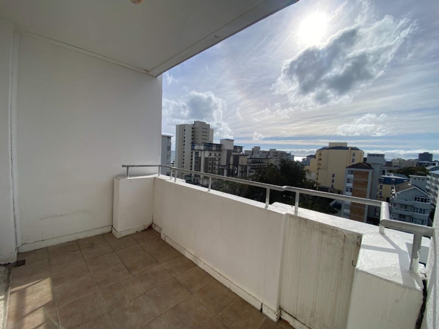 1 Bedroom Property for Sale in Sea Point Western Cape